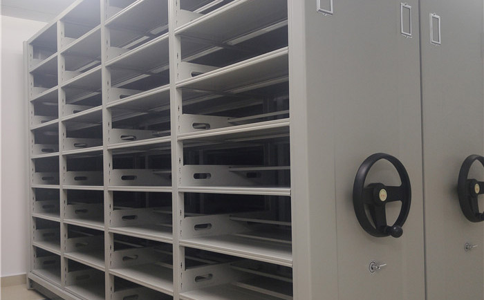 �������ܼ����Ă���