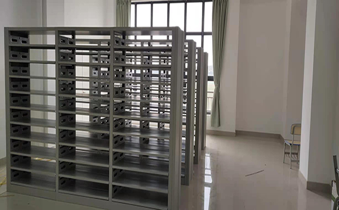 學(xué)校圖書(shū)館書(shū)架圖 學(xué)校圖書(shū)館書(shū)架圖